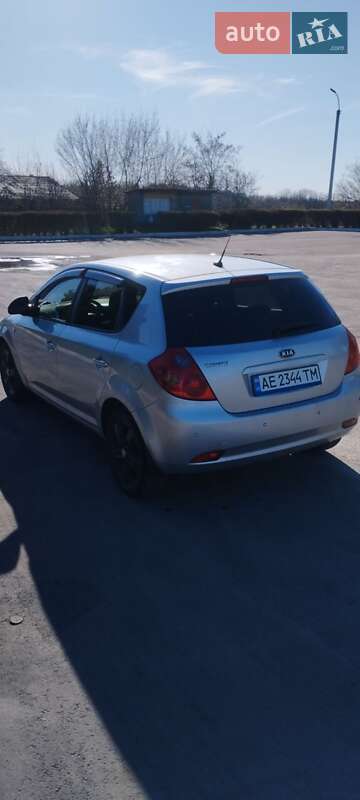 Хетчбек Kia Ceed 2008 в Кам'янському