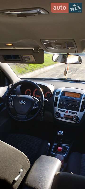 Хетчбек Kia Ceed 2008 в Кам'янському