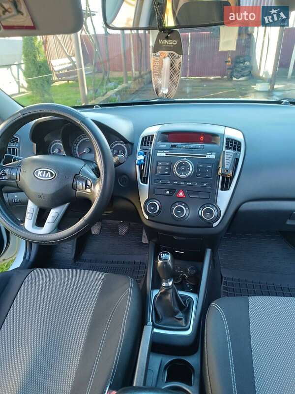 Универсал Kia Ceed 2011 в Виноградове