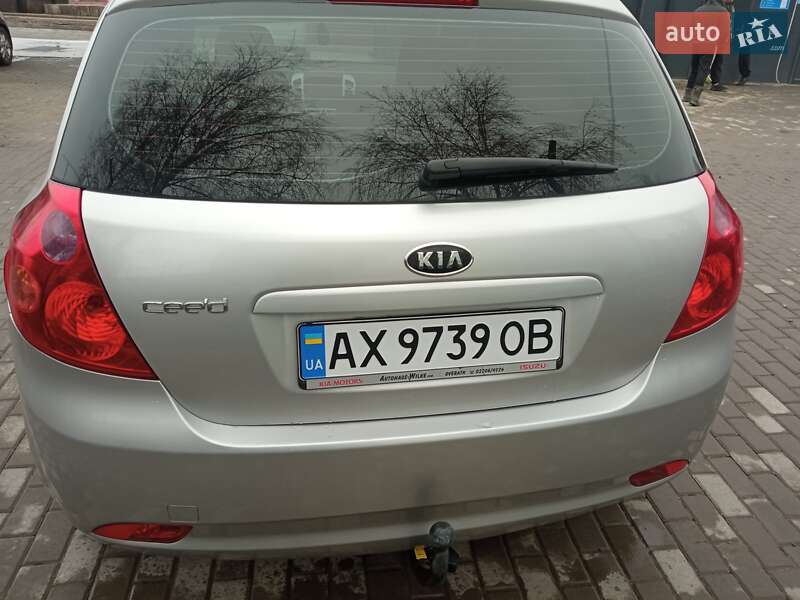 Хэтчбек Kia Ceed 2007 в Жидачове