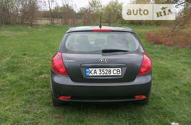 Хэтчбек Kia Ceed 2008 в Овруче