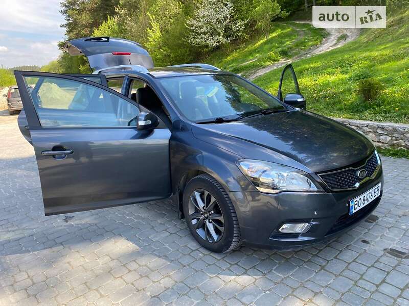 Універсал Kia Ceed 2010 в Шумську