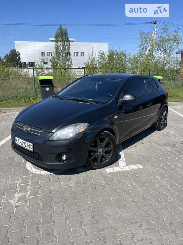 Хэтчбек Kia Ceed 2008 в Вышгороде