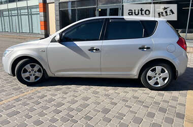 Хэтчбек Kia Ceed 2008 в Хмельницком