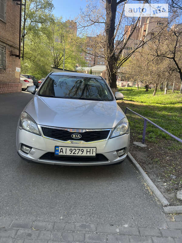 Хетчбек Kia Ceed 2008 в Києві