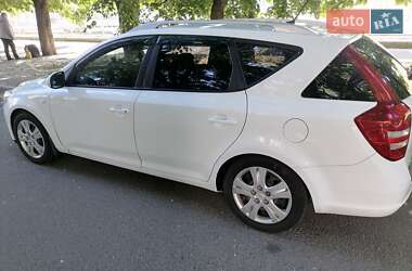 Универсал Kia Ceed 2011 в Харькове