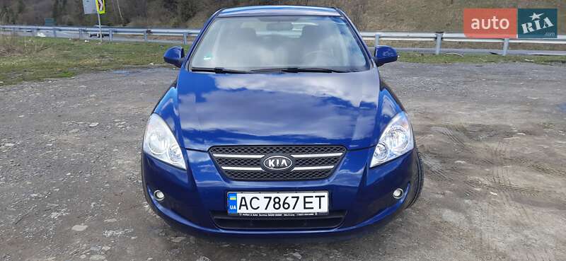Хэтчбек Kia Ceed 2007 в Ковеле