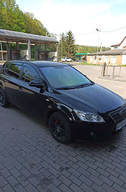 Хэтчбек Kia Ceed 2008 в Тячеве