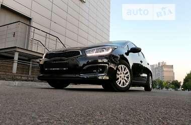 Хэтчбек Kia Ceed 2016 в Киеве