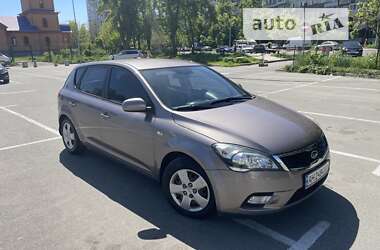 Хетчбек Kia Ceed 2009 в Києві