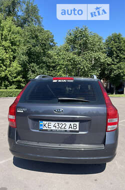 Універсал Kia Ceed 2011 в Кам'янському