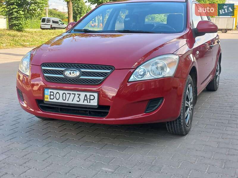 Хэтчбек Kia Ceed 2009 в Тернополе