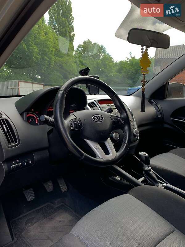 Універсал Kia Ceed 2011 в Житомирі