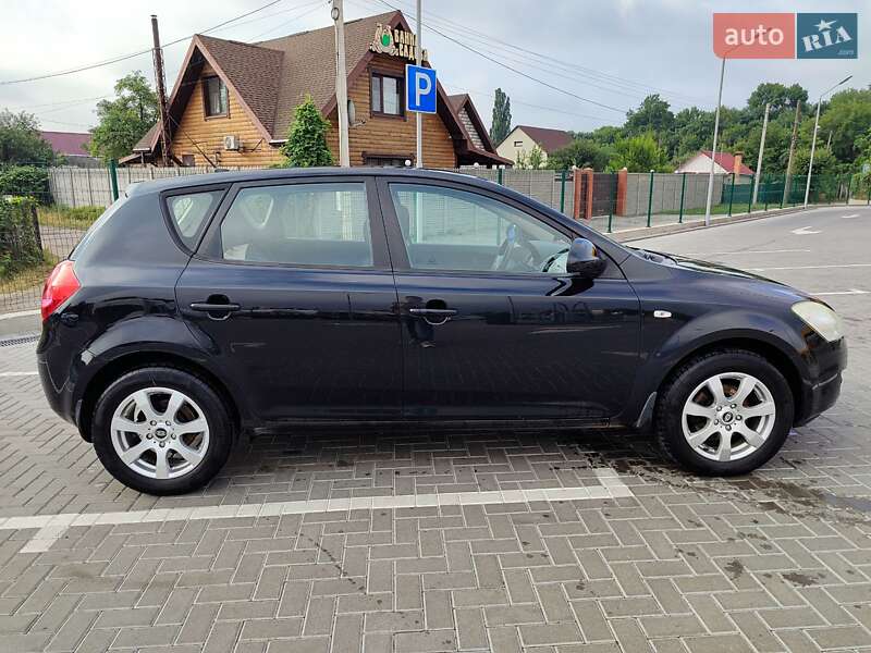Хэтчбек Kia Ceed 2008 в Днепре
