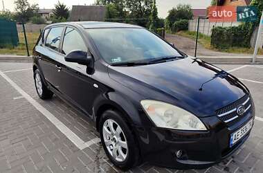 Хэтчбек Kia Ceed 2008 в Днепре