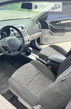 Хэтчбек Kia Ceed 2008 в Конотопе