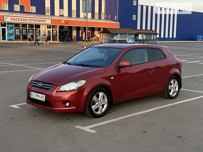 Хэтчбек Kia Ceed 2008 в Сумах