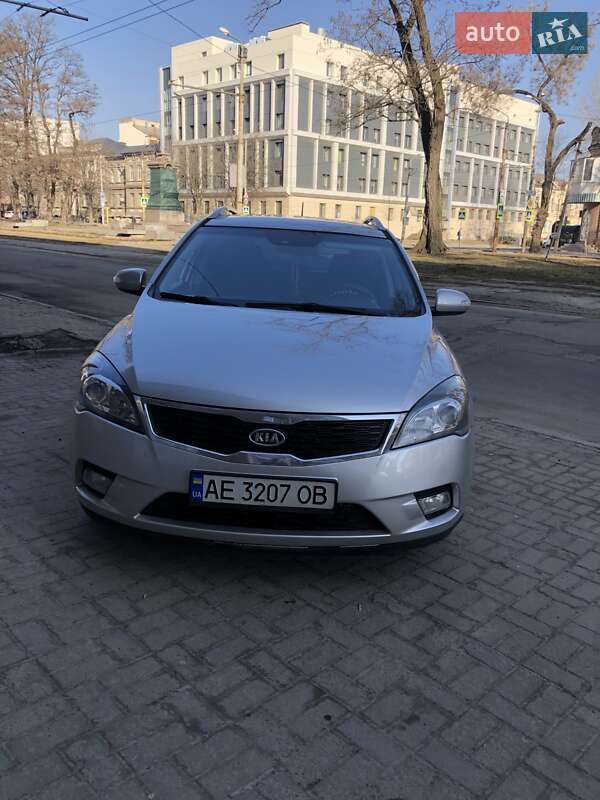 Універсал Kia Ceed 2010 в Дніпрі фото 2 Універсал Kia Ceed 2010 в Дніпрі