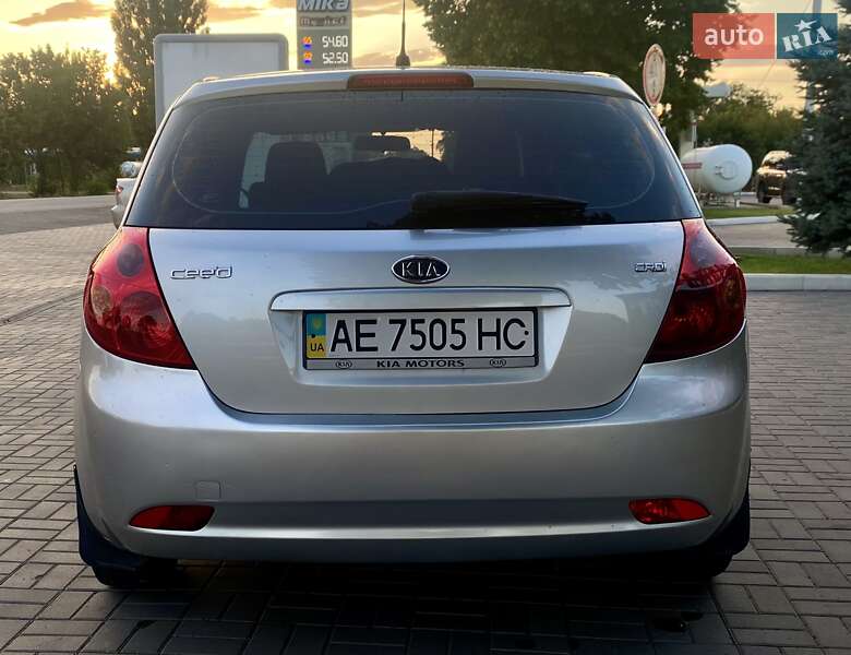 Хетчбек Kia Ceed 2007 в Магдалинівці