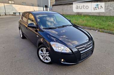 Хэтчбек Kia Ceed 2007 в Киеве