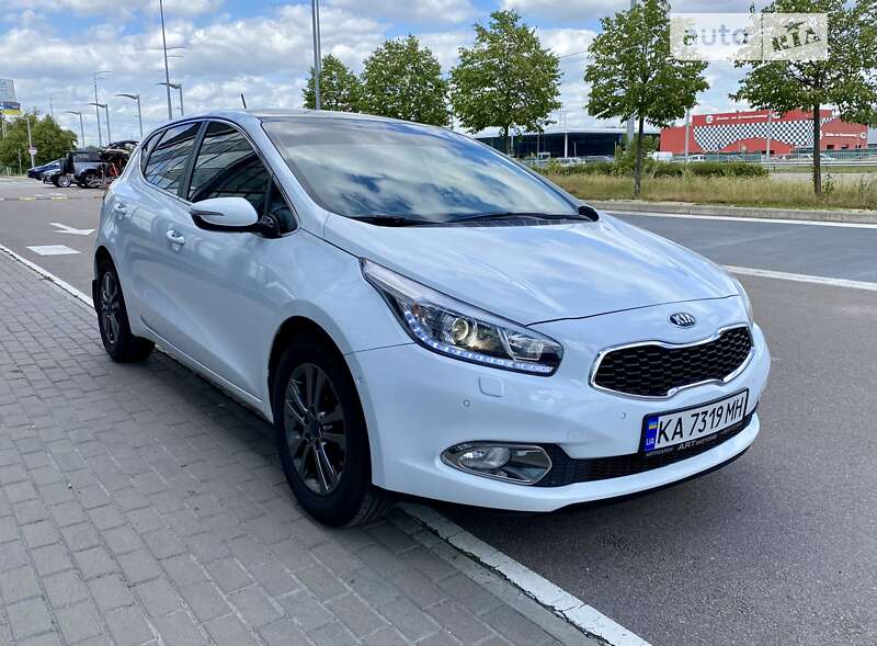 Хэтчбек Kia Ceed 2012 в Киеве