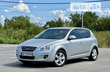 Хетчбек Kia Ceed 2007 в Дніпрі