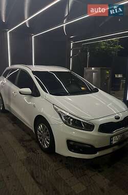 Универсал Kia Ceed 2015 в Ужгороде