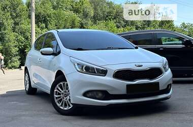 Хэтчбек Kia Ceed 2013 в Днепре