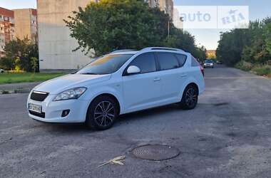 Универсал Kia Ceed 2008 в Хмельницком