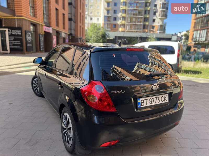 Хэтчбек Kia Ceed 2006 в Ивано-Франковске