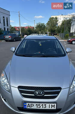 Хэтчбек Kia Ceed 2008 в 