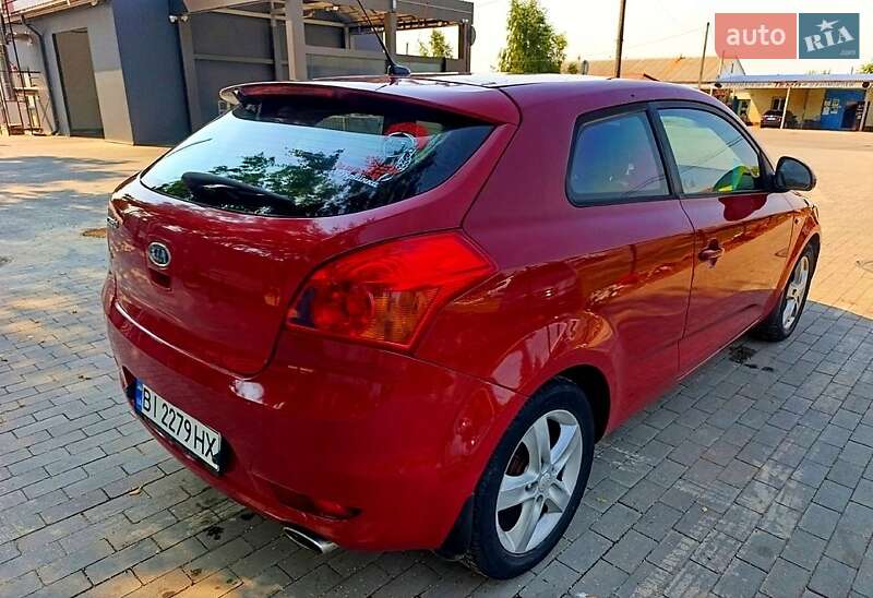 Хэтчбек Kia Ceed 2008 в Миргороде