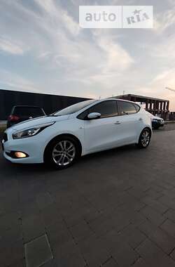 Хетчбек Kia Ceed 2014 в Хмельницькому