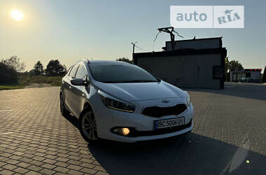 Универсал Kia Ceed 2013 в Новояворовске