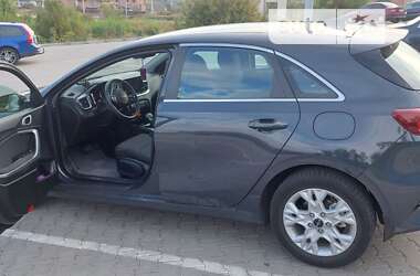 Хэтчбек Kia Ceed 2023 в 