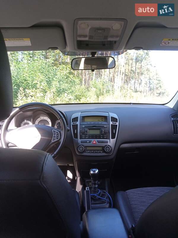 Универсал Kia Ceed 2007 в Коростене