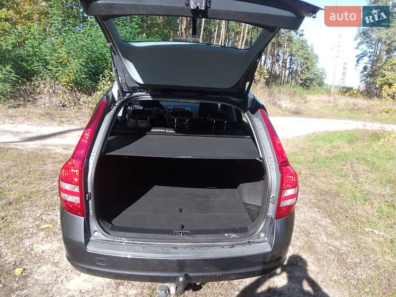 Универсал Kia Ceed 2007 в Коростене