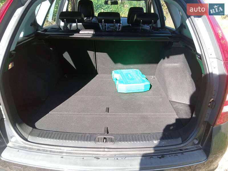 Универсал Kia Ceed 2007 в Коростене