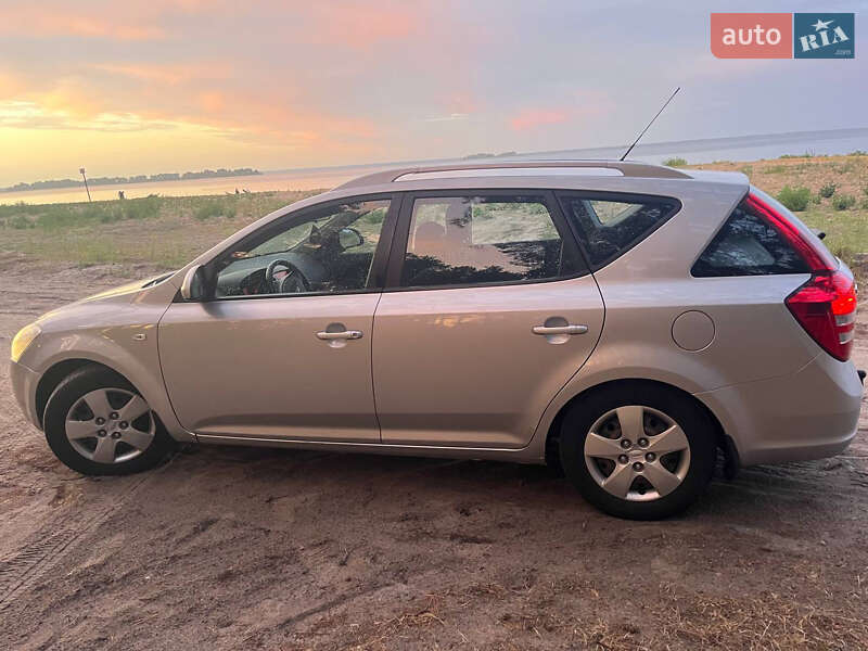 Универсал Kia Ceed 2008 в Черкассах фото 13 Универсал Kia Ceed 2008 в Черкассах