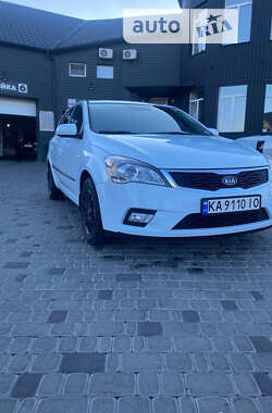 Хетчбек Kia Ceed 2010 в Києві