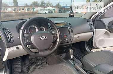 Хэтчбек Kia Ceed 2008 в Николаеве