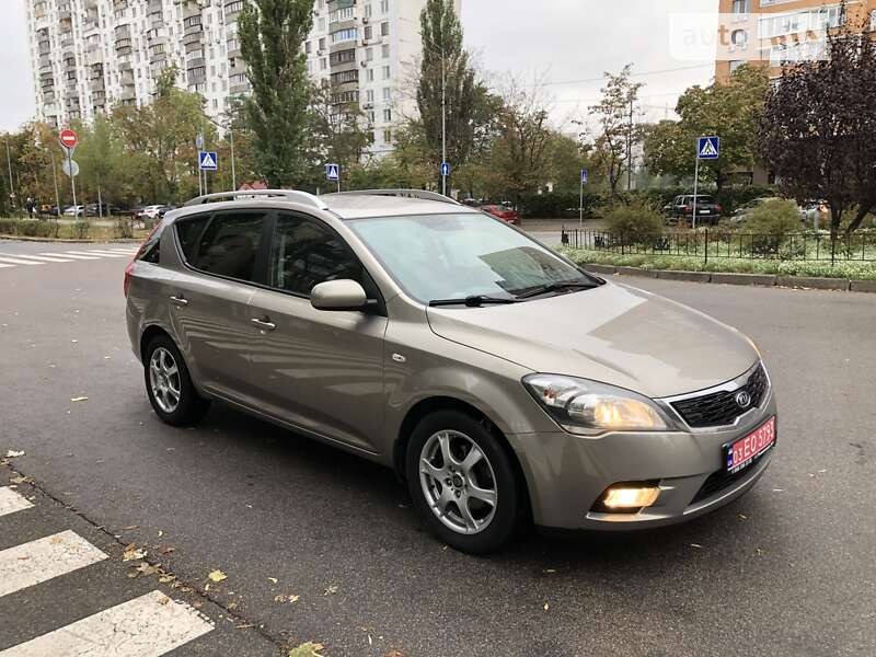 Універсал Kia Ceed 2010 в Києві