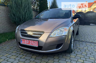 Хетчбек Kia Ceed 2009 в Луцьку