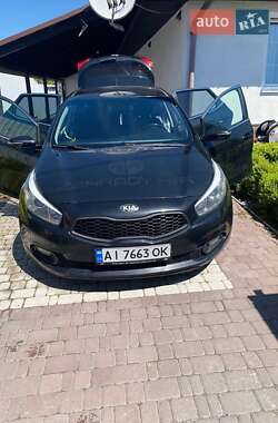 Хэтчбек Kia Ceed 2012 в 