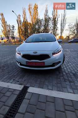 Універсал Kia Ceed 2013 в Кам'янському