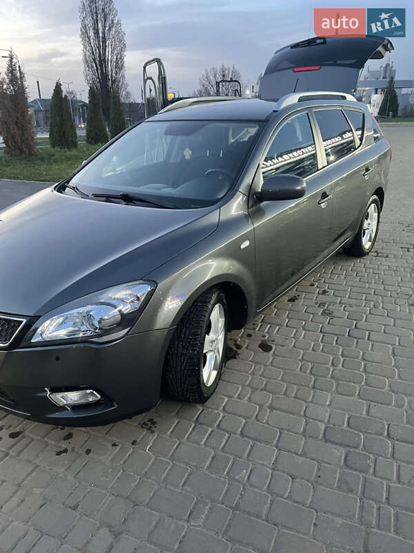 Універсал Kia Ceed 2011 в Харкові