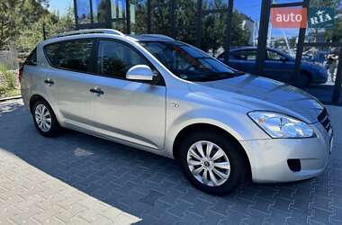 Универсал Kia Ceed 2009 в Ровно