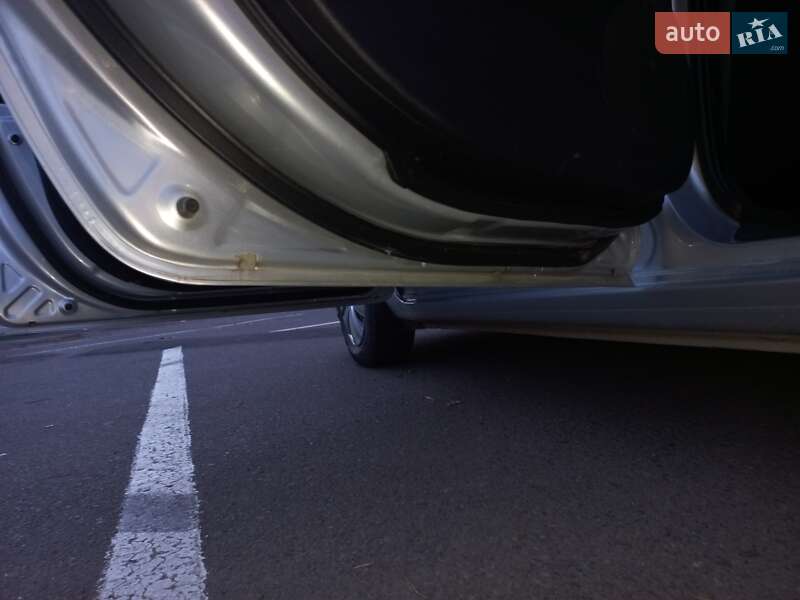 Хэтчбек Kia Ceed 2009 в Одессе