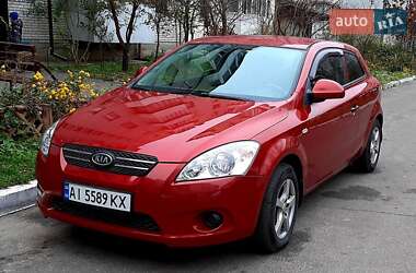 Хэтчбек Kia Ceed 2008 в Ирпене