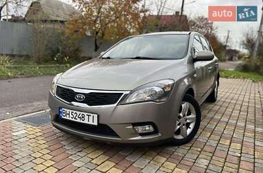 Хетчбек Kia Ceed 2009 в Одесі